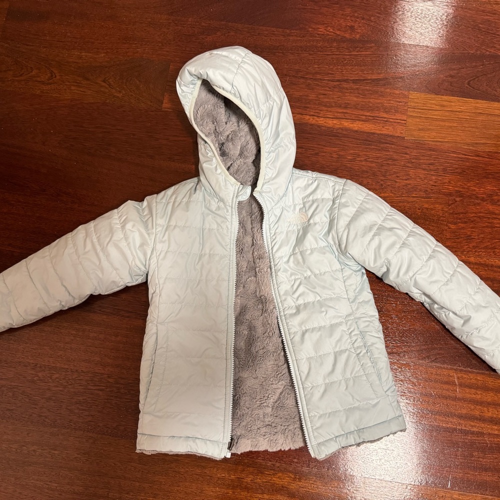 The North Face Reversible Gray Quilted Puffer Jacket - Picture 3 of 8